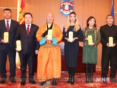 Нийслэлийн 9-н дүүргийн “ХҮҮХДИЙН ЭЛЧ”-үүд батламжаа гардаж андгайгаа өргөлөө