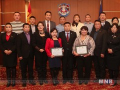 “Ногоон технологитой хороо” төсөлд шалгарсан хороодын батламжийг гардууллаа 