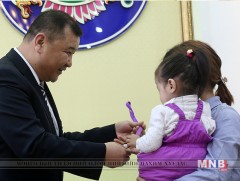 18 иргэнд орон сууцны түлхүүр гардуулан өглөө