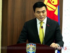 НИТХ-ын хурлын дарга С.Амарсайхан хуралдаа суудагүй төлөөлөгчидтэй хариуцлага ярих ёстой гэв