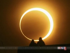 Сарны бүтэн хиртэлт /шууд/