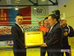 Шилийн голын боксын холбооноос Монголын боксчдод бэлтгэлийн хэрэгсэл хандивлажээ