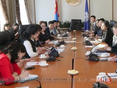 Францын Реннес хотын орлогч дарга Шарлот Маршандизыг хүлээн авч уулзлаа