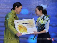 “Ээждээ захидал бичээрэй” уралдаанд Б.Чулуунцэцэг түрүүллээ