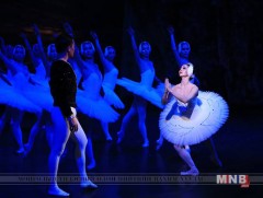 Анир чимээгүй ...