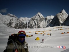 Уулын спортын мастер Ж.Бямбасүрэн Лхоце хайрханы оргилд мөрөө үлдээжээ  