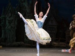 “Цэнхэр нүдэн бүсгүй” балет олон улсын хүүхдийн эрхийг хамгаалах өдрийг угтан тоглогдоно