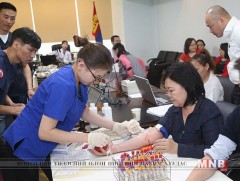 Нийслэлийн Хөрөнгө оруулалтын газрынхан цусаа хандивлалаа