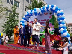 М.Даваажаргал нэгдүгээр төрөх эмнэлэгийн хамт олонд хүндэтгэл үзүүллээ