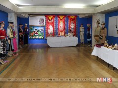 Бүжигчин робот, хулсны баавгай, арьсан эдлэл, даавуун урлалын үзэсгэлэнг эндээс сонирхоорой  