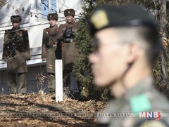 Хоёр Солонгос Панмунжомоос зэвсэг, цэргийн постуудаа гаргана