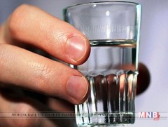 Архидан согтуурч хүний аминд хүрчээ
