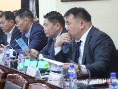 Нийслэлийн эдийн засаг, нийгмийг 2019 онд хөгжүүлэх үндсэн чиглэлийг хэлэлцэж эхэллээ