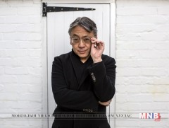 Нобелийн шагналт зохиолч Казүо Ишигүро 64 нас хүрлээ