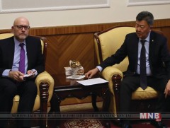 БНФУ-ын Элчин сайдыг хүлээн авч уулзав 