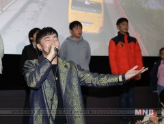 Дуучин С.Гантогоогийн түүхийг өгүүлэх “Шар автобус” кино нээлтээ хийлээ