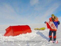 Колин О`Брэди түүхэнд анх удаа Өмнөд туйлыг цор ганцаараа цанаар туулсан хүн болжээ