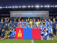 Монголын эмэгтэй хөлбөмбөгчид Сингапурын багийг хожив