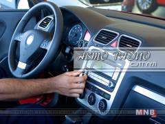 Машины гэрлийн тусгалыг өөрчлөх бэлдэцийг тавьж байгаа юу