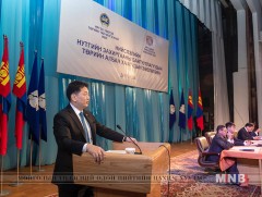 У.Хүрэлсүх: Утаа бууруулах ажилд нийслэлийн нутгийн захиргааны байгууллагуудын албан хаагчдын орол..