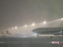 Их хэмжээний цас орсноос үүдэн нислэгүүд цуцлагджээ 