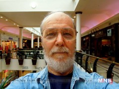 АНУ-ын яруу найрагч Эд Бремсон Дэлхийн Хайкун тэмцээнээс Гран-при шагнал хүртэв