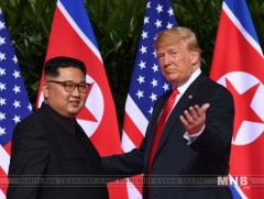 Дональд Трамп, Ким Жон Ун нар Азид уулзана