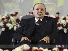 Алжирын Ерөнхийлөгч сонгуульд дахин нэрээ дэвшүүлэхээс татгалзлаа