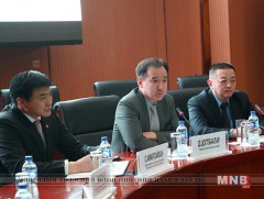 Нийслэл, дүүргийн удирдлага, гадаад харилцааны ажилтнуудад зориулж сургалт хийв