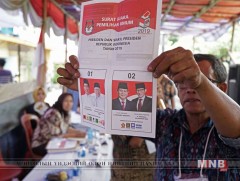 Индонезийн сонгуульд ажилласан 270 гаруй хүн нас баржээ 