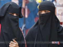 Шри-Ланкад олон нийтийн газар гивлүүртэй явахыг хориглолоо