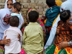 Хүүхдүүд олноороо ДОХ-ын халдвар авчээ 