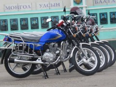 Хилийн цэргийн ангид дөрвөн мотоцикл өгчээ