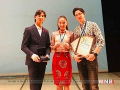 Монголын балетын жүжигчид найман медаль хүртжээ