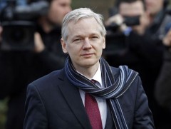 Жулиан Ассанжийг 17 зүйл, заалтаар буруутгаж байна 