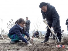 С.Амарсайхан Үндэсний цэцэрлэгт хүрээлэнд мод тарилаа