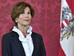 Бригитте Бирляйныг түр канцлераар томиллоо