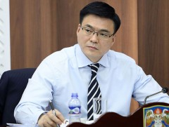 Хотын Захирагч нэр төрөө сэргээлгэхээр хуулийн байгууллагад хандлаа