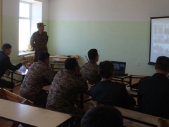 Цэргийн бэлтгэл сургалт явагдаж байна 