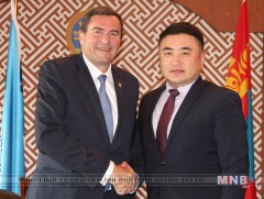 Сенатор Дамиан Ренарыг хүлээн авч уулзлаа