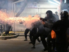 Жагсаал болж байгаа газарт АНУ-ын иргэдийг очихгүй байхыг уриалжээ