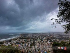 Энэтхэгт тосгоны 800 мянган иргэнийг нүүлгэн шилжүүлэх ажиллагаа эхэлжээ  