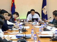 Нийслэлийн Засаг даргын зөвлөлийн хурлаар гурван асуудлыг хэлэлцлээ