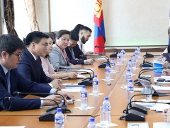 Хотын захирагч Азийн Хөгжлийн банкны удирдах зөвлөлийн гишүүдийг хүлээн авч уулзлаа