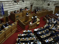 Грекийн парламентийг тараах хүсэлт тавилаа