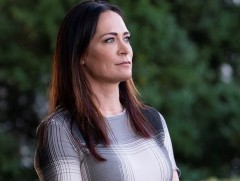 АНУ-ын тэргүүн хатагтайн туслах Цагаан ордны хэвлэлийн нарийн бичгийн дарга болно 