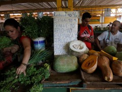 Кубын Засгийн газар хувийн хэвшлийнхнийг үнэ өсгөхийг хоригложээ