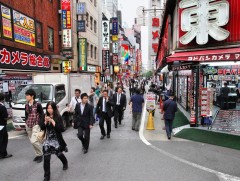 Япон улс хэлний сургалттай сургуулиудынхаа стандартыг чангатгана