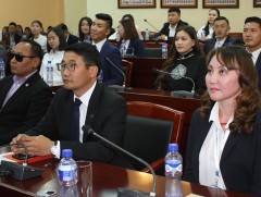 60 хүүхдэд 30-100 хувийн сургалтын төлбөрийн тэтгэлэг олголоо