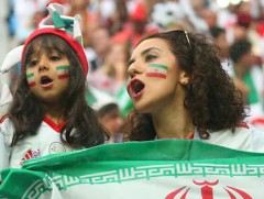 Иранд охид, эмэгтэйчүүд хөлбөмбөгийн тэмцээн үзэх эрхтэй болжээ